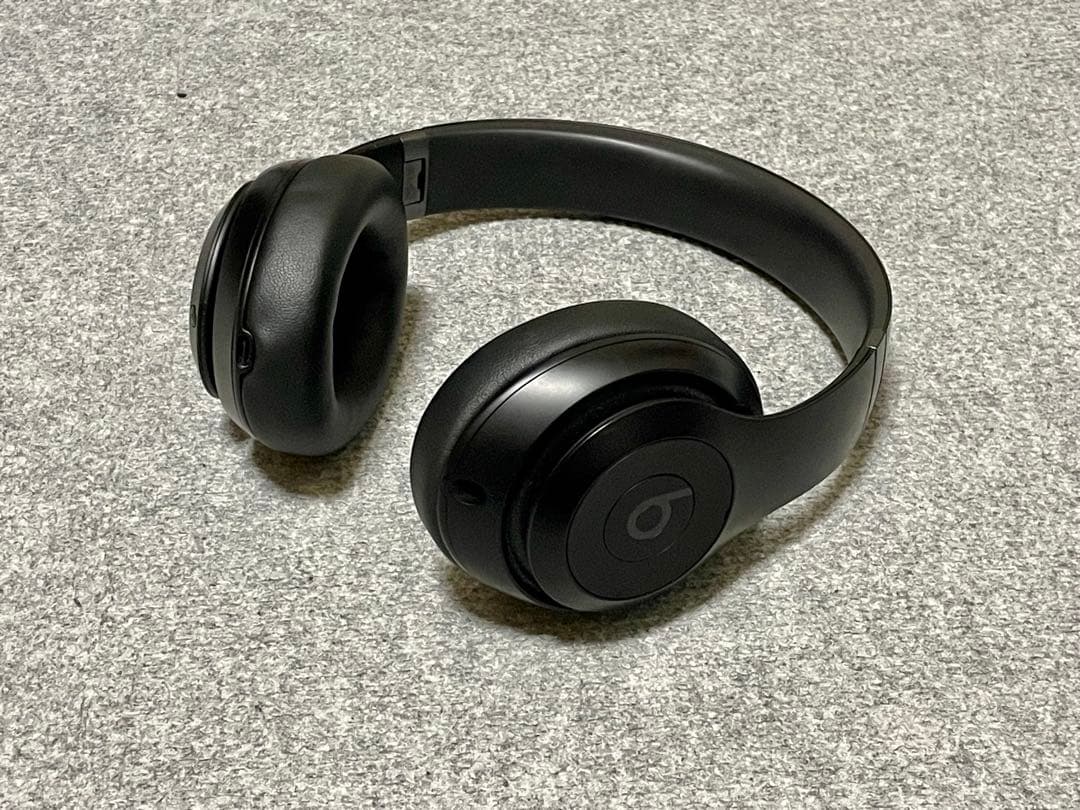 (パイナップル) Beats Studio Pro