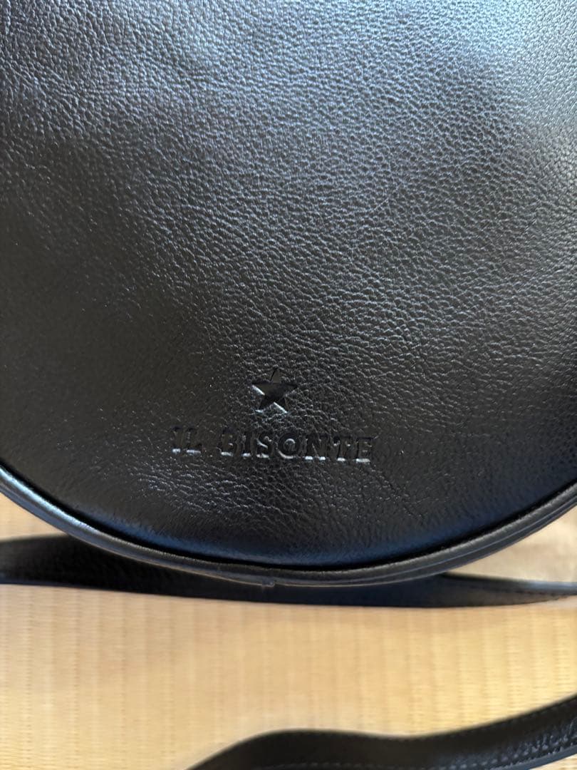 IL BISONTE 黒 レザー 円形バッグ 保存袋付き