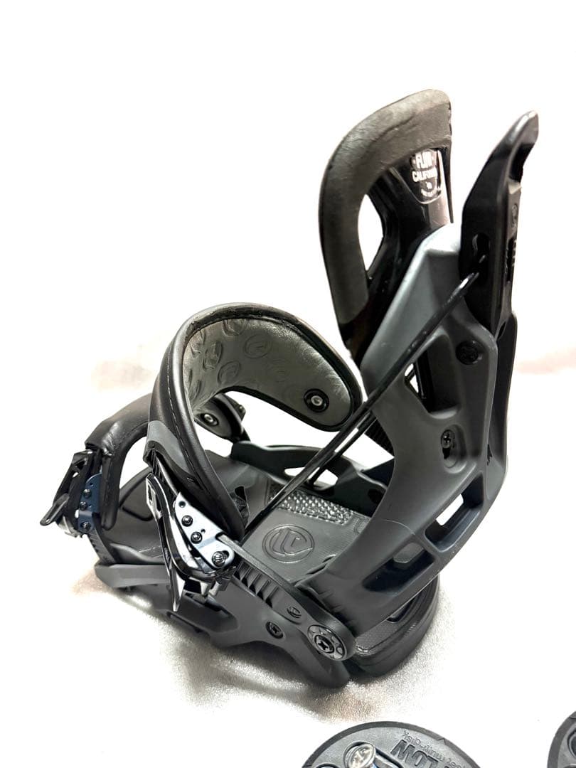 FLOW FUSE リアエントリー　スノーボードビンディング