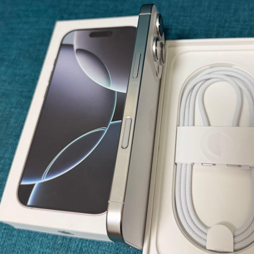 iPhone 16 Pro ホワイトチタニウム 256gb Sim free