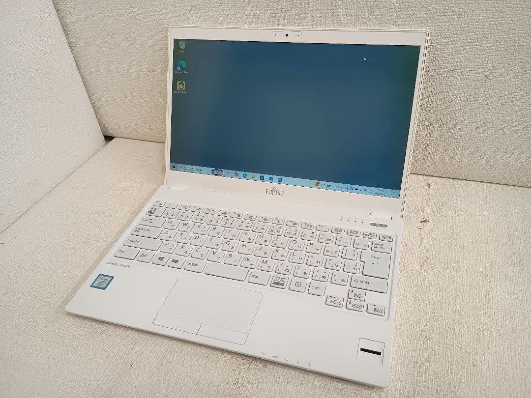 Windowsノート本体 LIFEBOOK UH55/B3 Intel Core i3