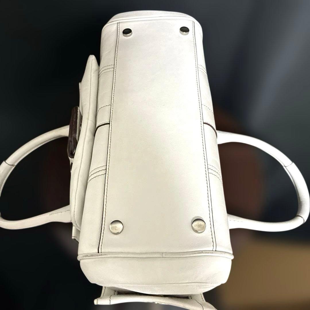 COACH コーチ　ホワイトレザーハンドバッグ　白