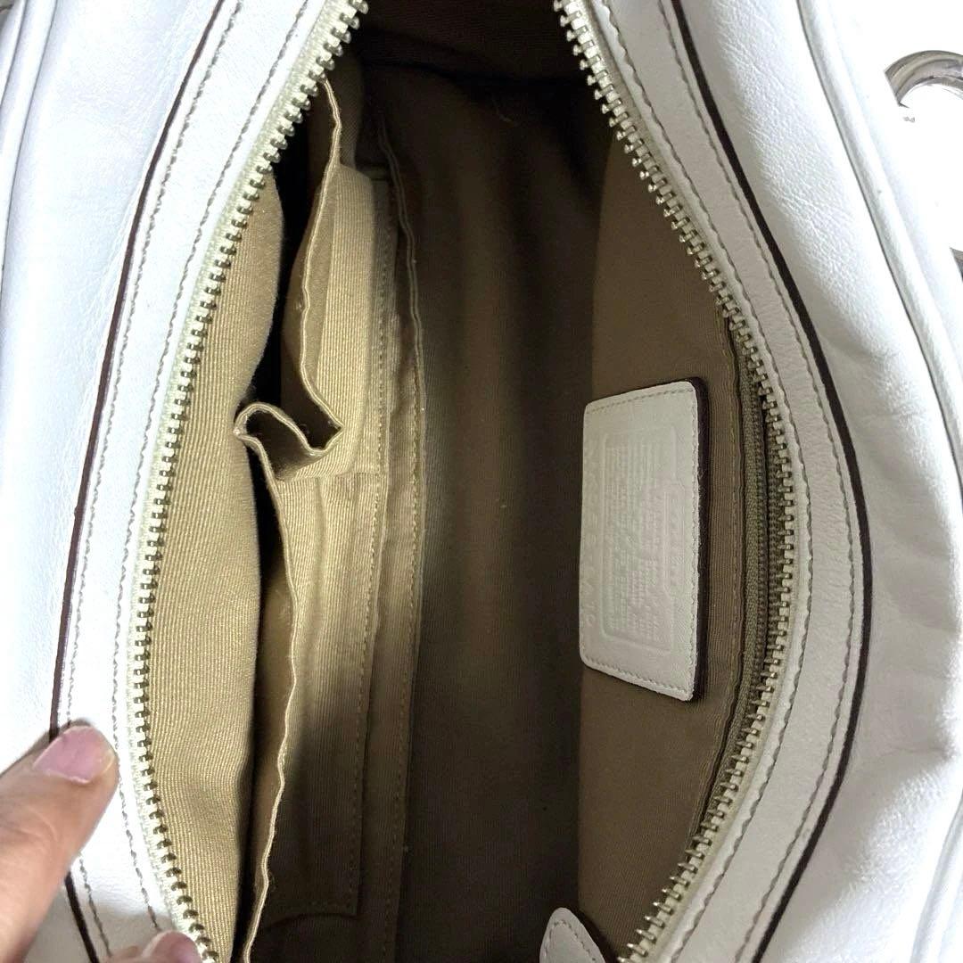COACH コーチ　ホワイトレザーハンドバッグ　白