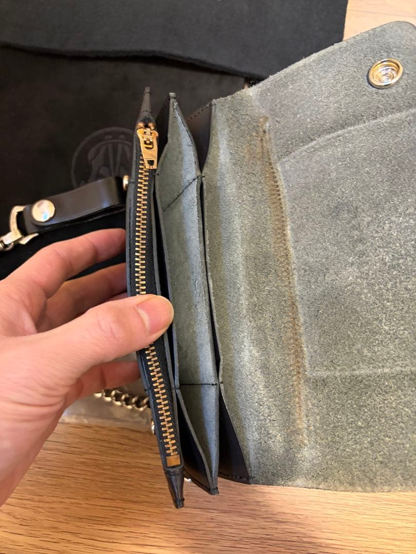 マシス massesブラックレザー 長財布　テンダーロイン