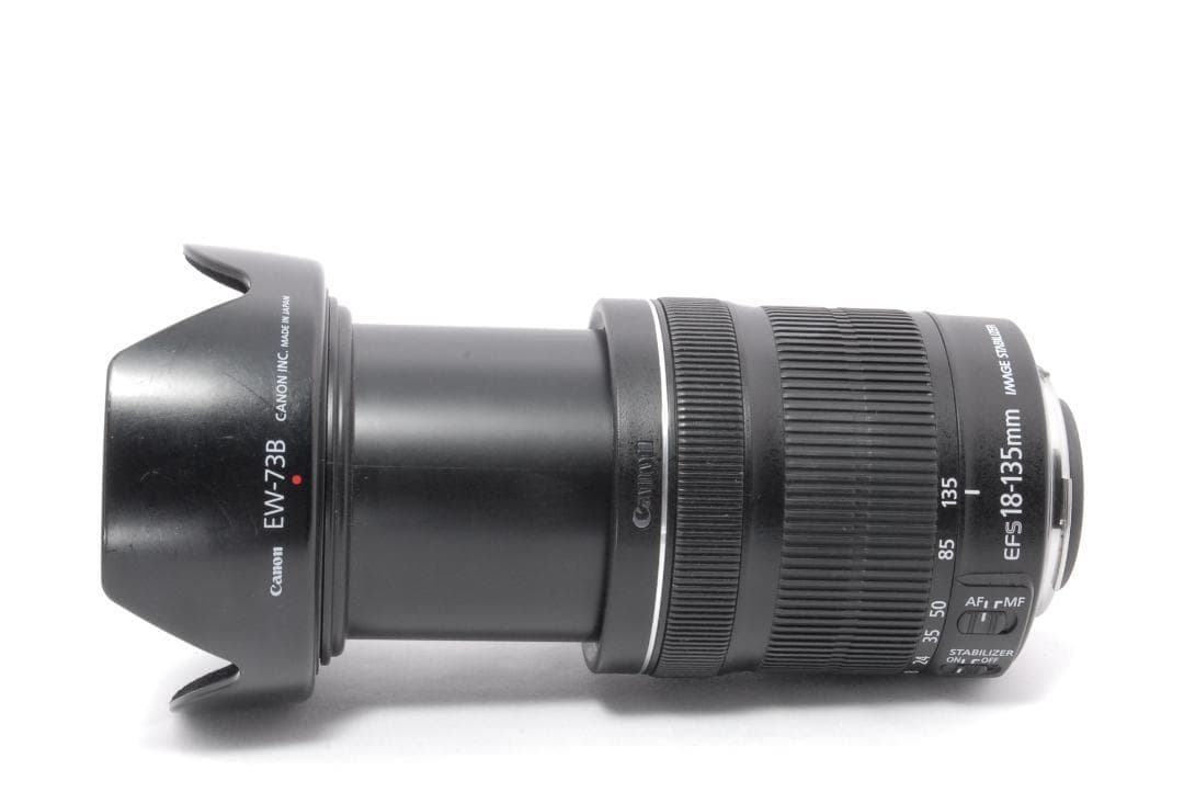 極美品　Canon EF-S 18-135mm f/3.5-5.6 IS STM