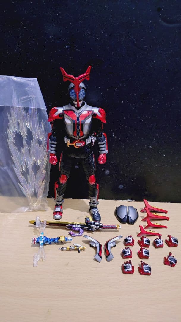 真骨彫 仮面ライダーカブト ハイパーフォーム