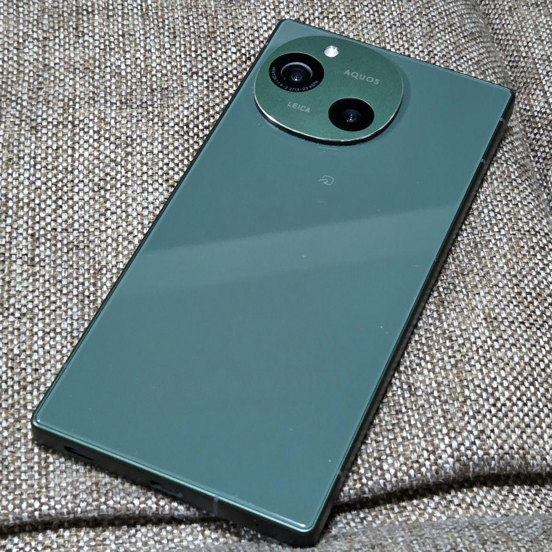 【ほぼ未使用】SHARP AQUOS R9 docomo版SIMフリー