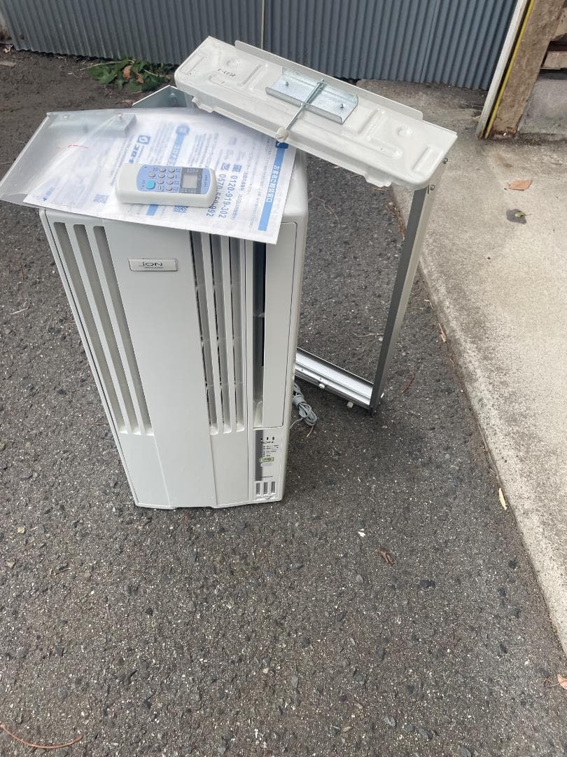 CORONA コロナ　ウインドエアコン　窓用　枠付　リララ CW-FA1621