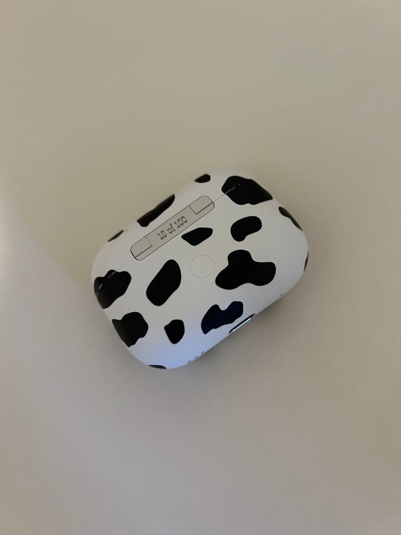 AirPods pro 第2世代 ColorWare塗装 ウシ模様