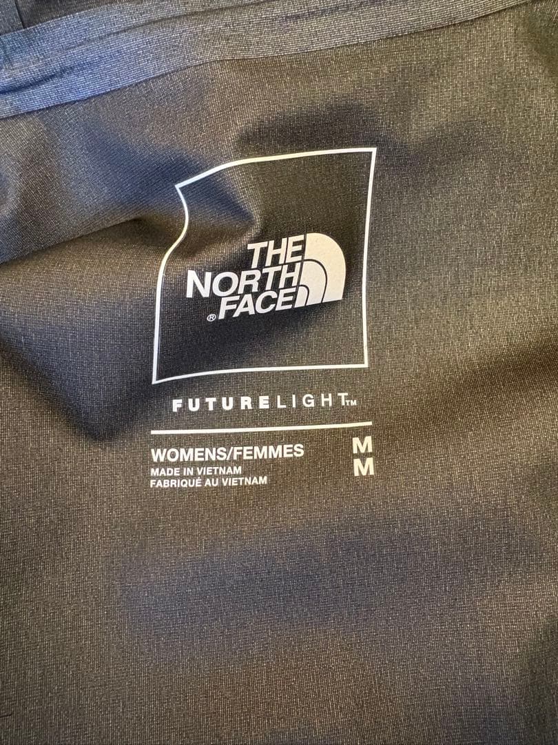 新品　The North Face フード付きナイロンジャケット ニュートープ
