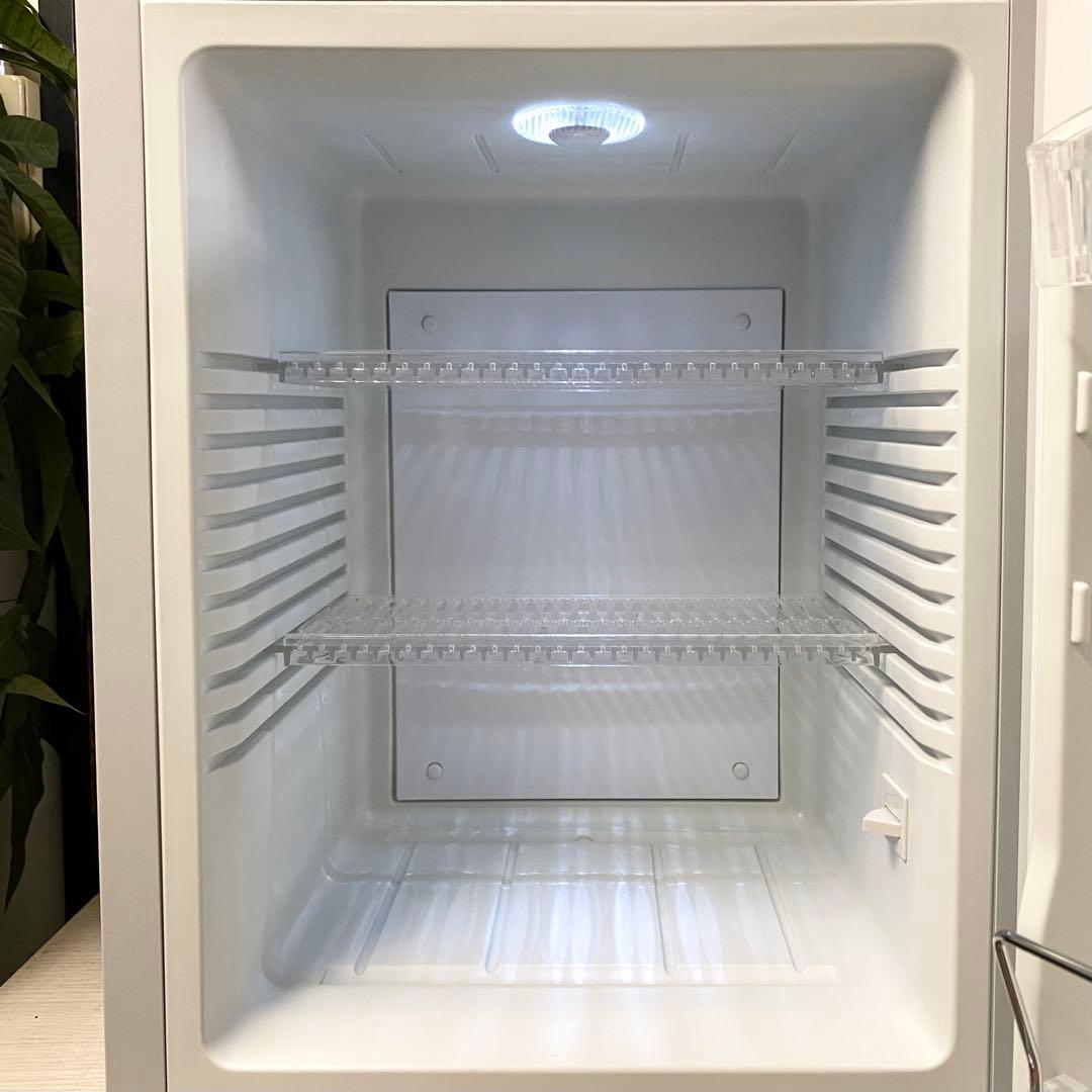 ペルチェ式だからとっても静か♪寝室でも気にならない！1ドア冷蔵庫32L