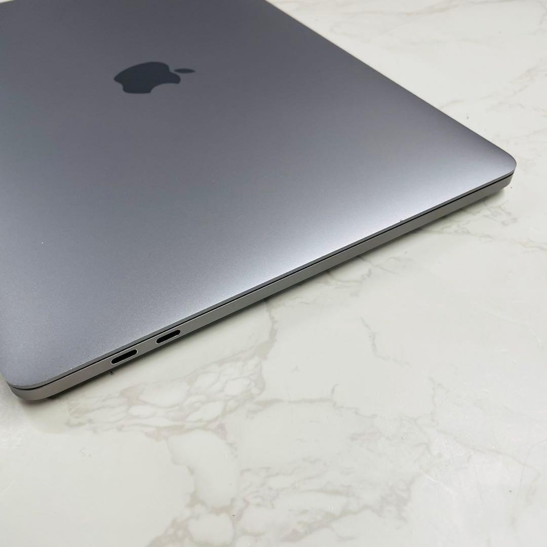 MacBookPro 13インチ 2020 M1 8GB 512GB　7975