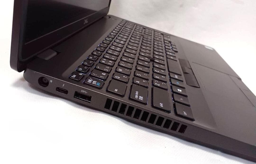 美品 15型 Precision 3541 i7 9世代 QuadroP620