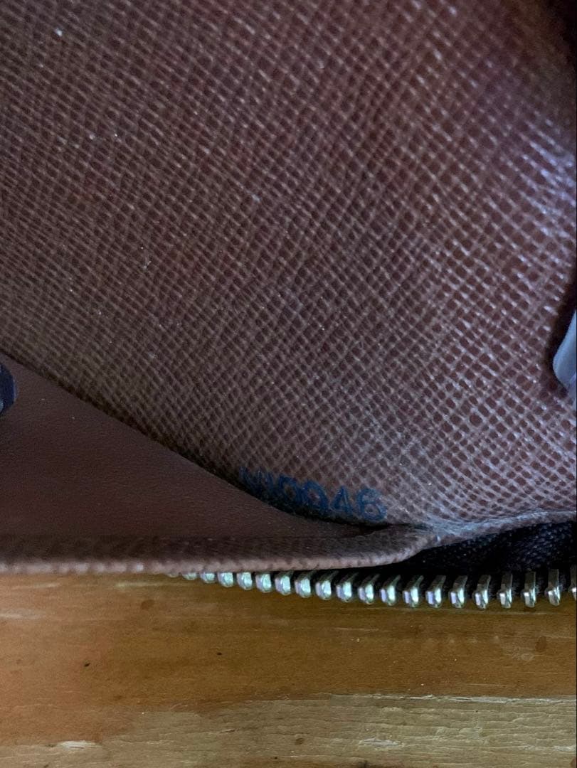 ルイヴィトン ジッピーオーガナイザー 長財布