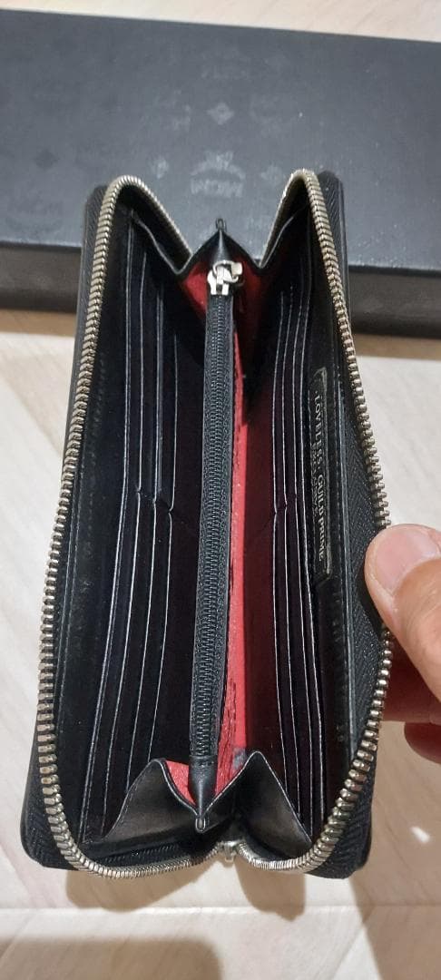 MCM スタッズレザー長財布