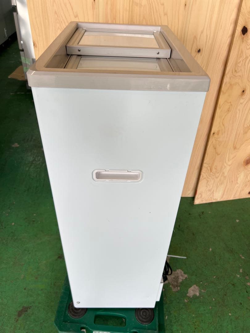 2022年 サンデン冷凍ストッカー 42L