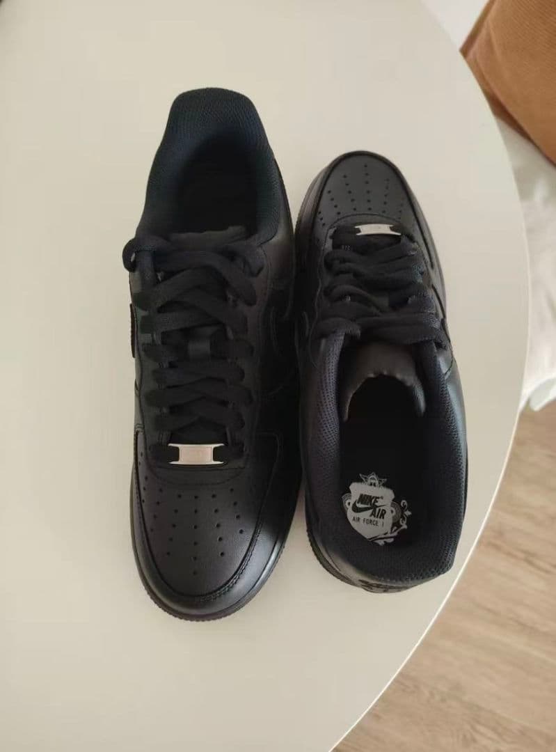 Nike Air Force 1 ブラックスニーカー