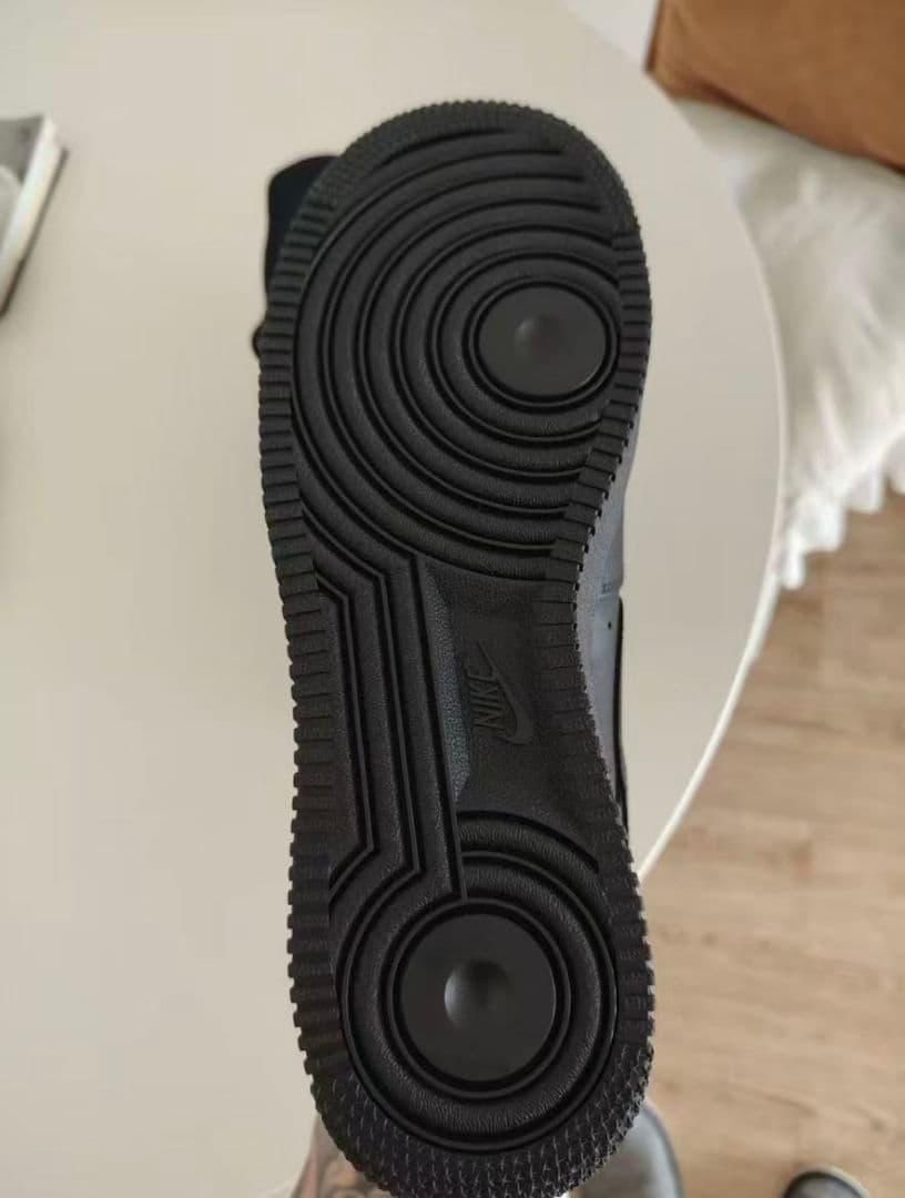 Nike Air Force 1 ブラックスニーカー