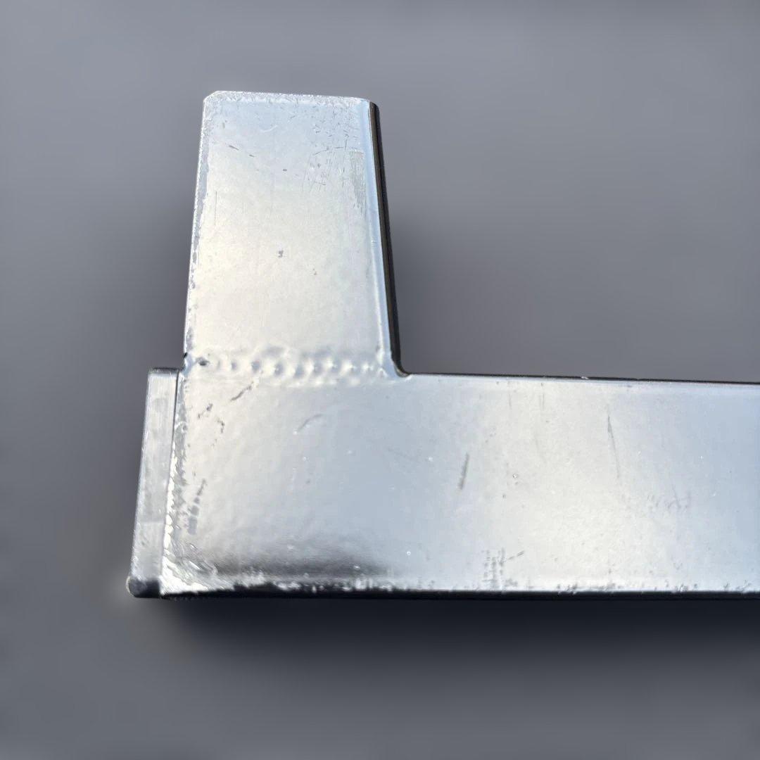 #1892 デリカＤ５前期用　MADLYSベッドキット中古