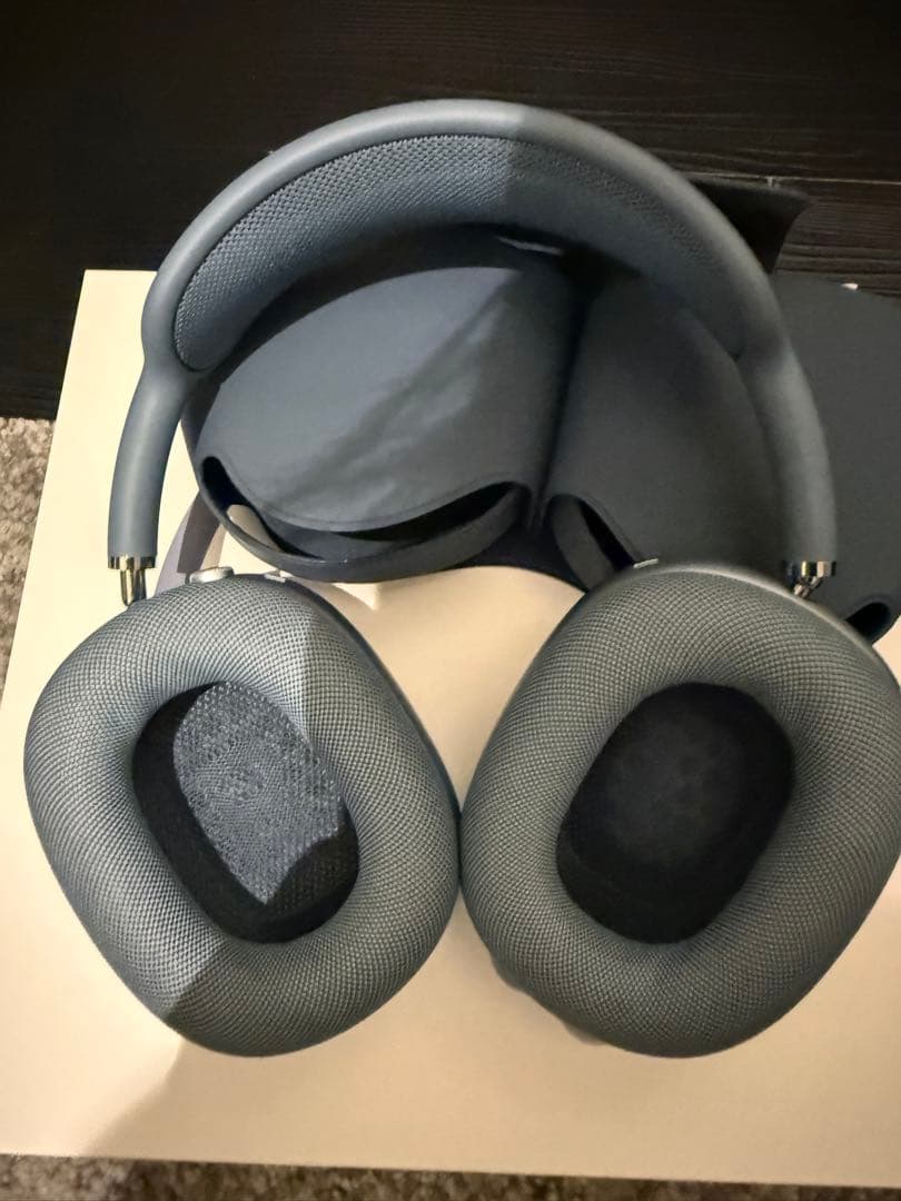 AirPods max クリアブルー第二世代　未使用