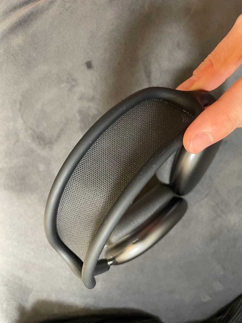 ブラック ワイヤレスオーバーイヤーヘッドホン