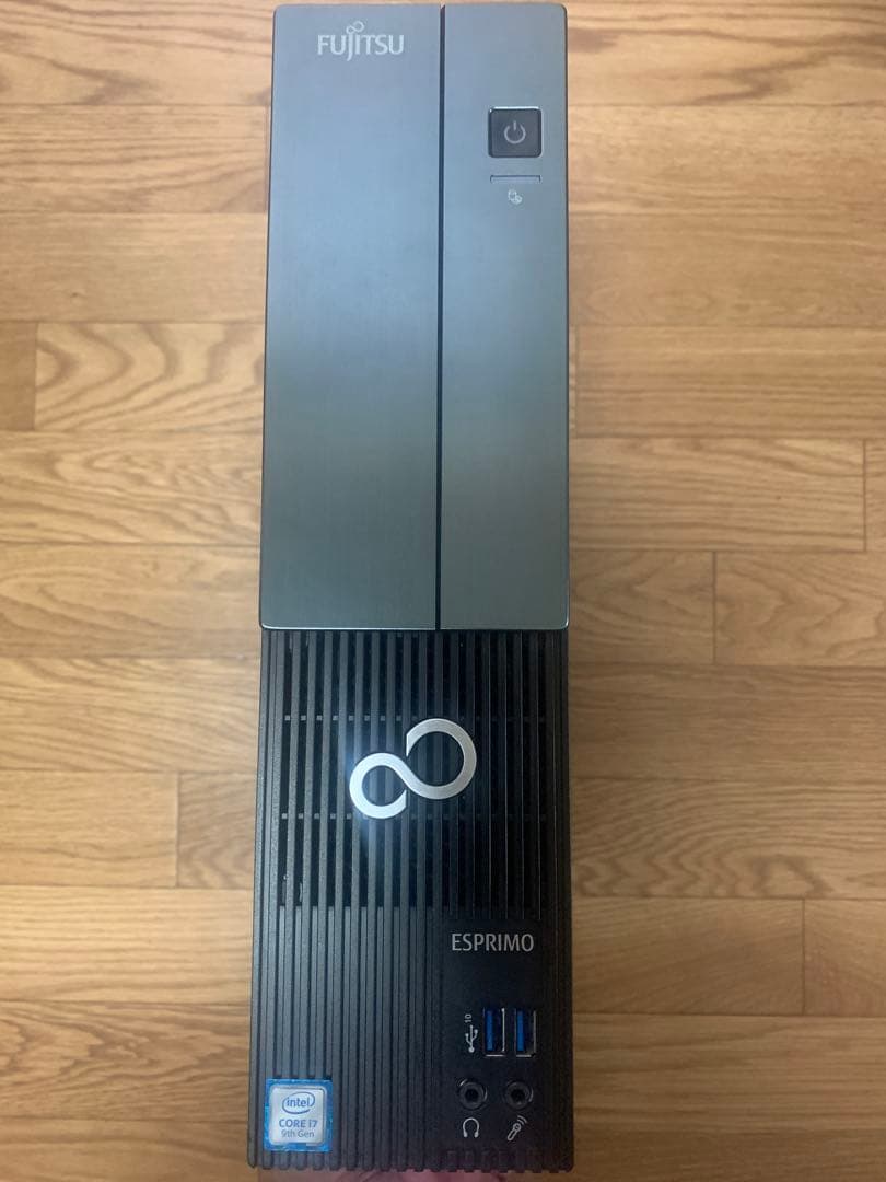 富士通 デスクトップPC i7-9700 32GB 1TB Windows11