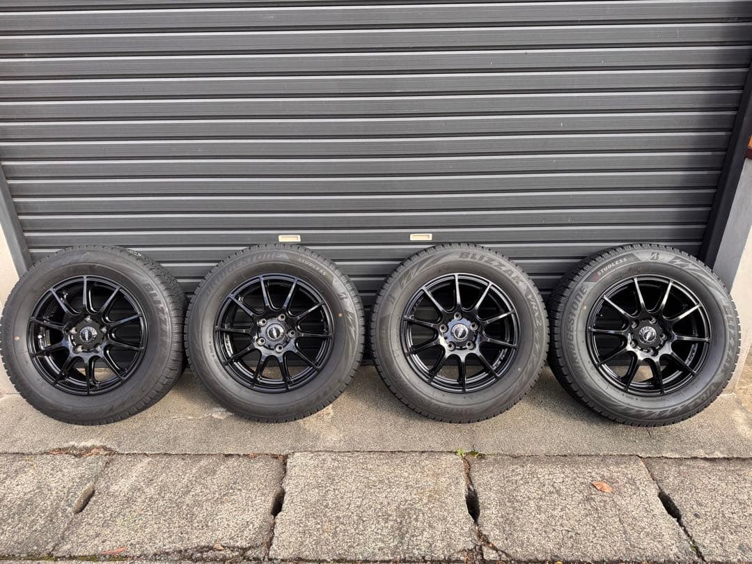 15インチ スタッドレスホイールセット ブリザックVRX2（80ノアヴォクシー）