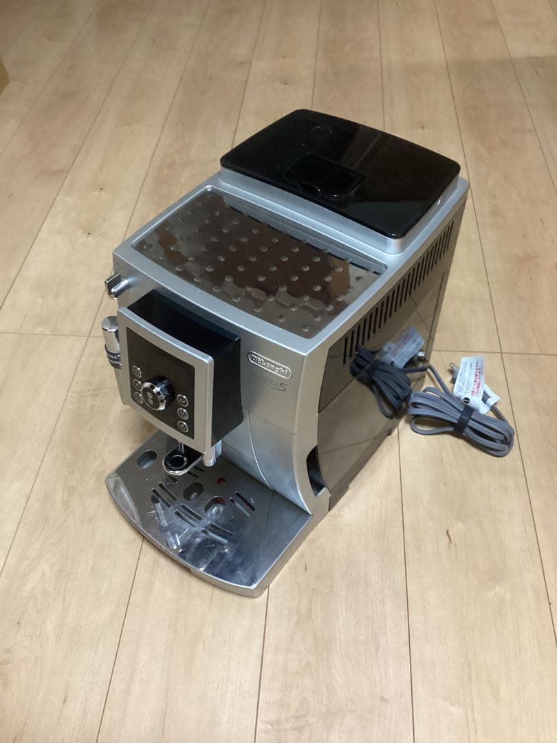 中古　マグニフィカS デロンギ　動作確認済　ECAM 23420SBN