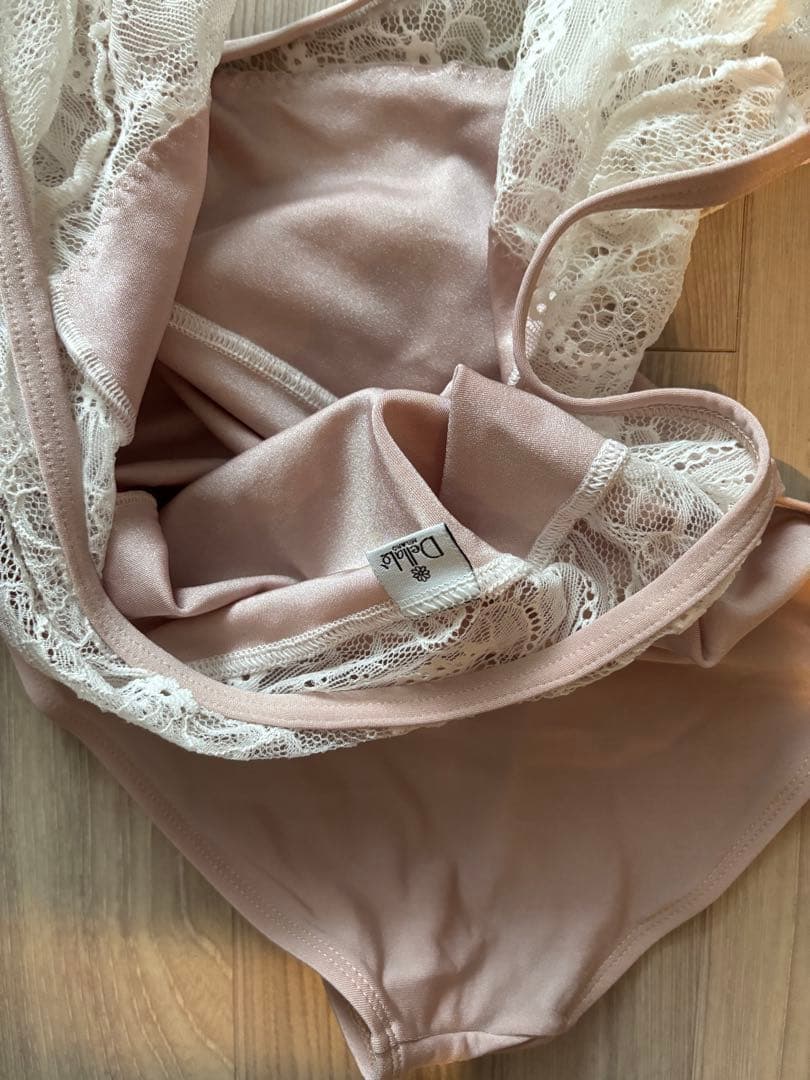 雪*ん様 デラロミラノ　レオタード　Ｍサイズ