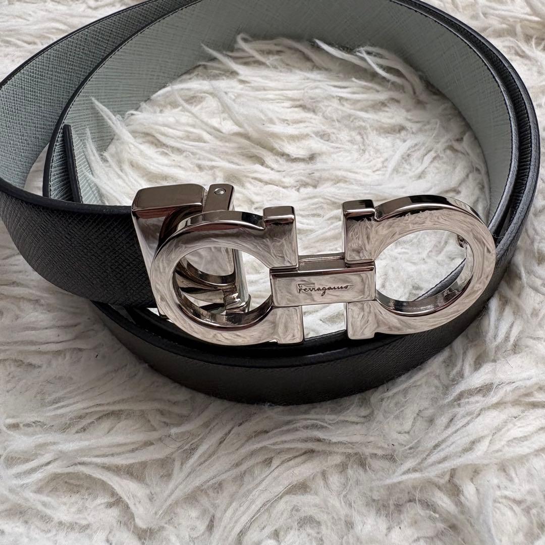 極美品　Ferragamo　ダブルガンチーニ　リバーシブルベルト　レディース