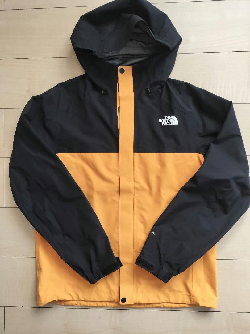美品THENORTHFACEマウンテンパーカー