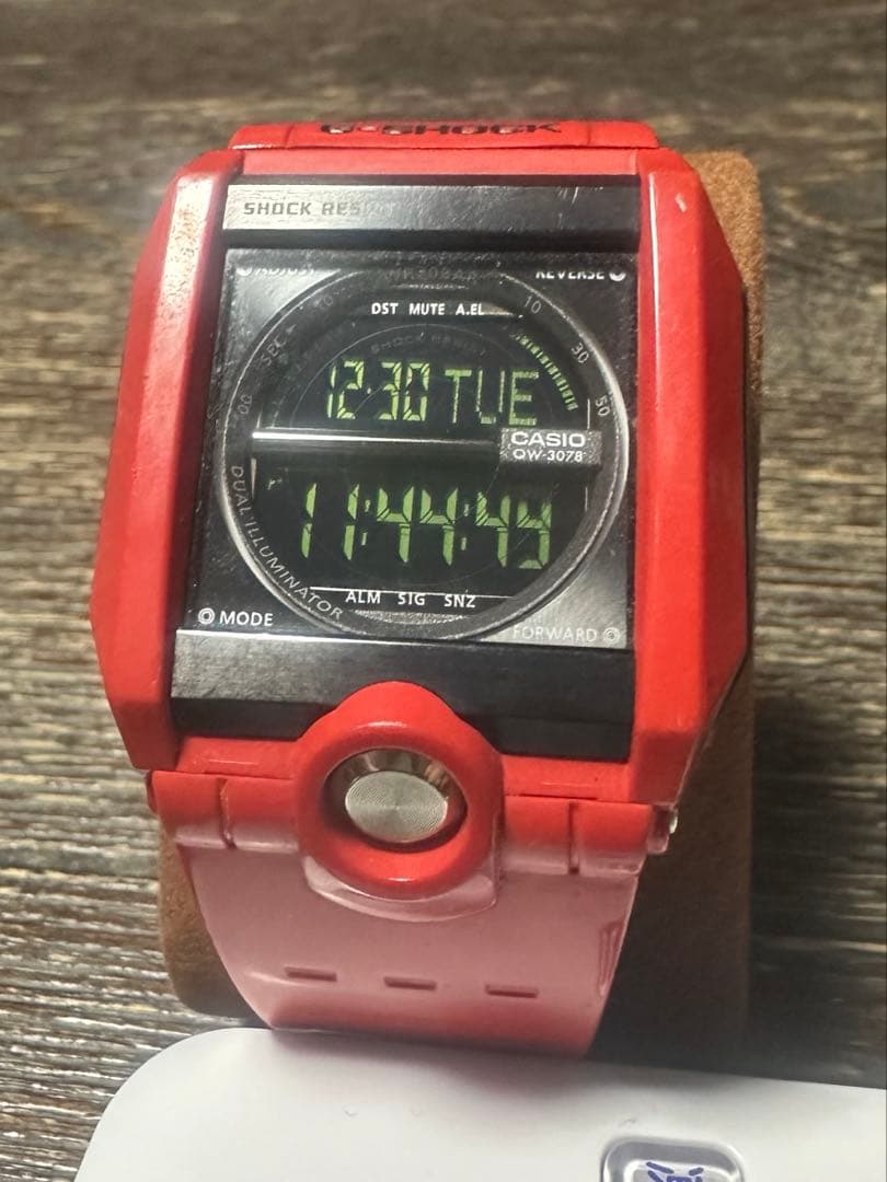 CASIO G-SHOCK 赤　g-8100