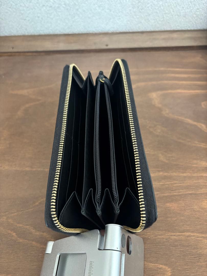 GUCCI グッチ GGスプリーム ビー（蜂）柄 ラウンドファスナー 長財布