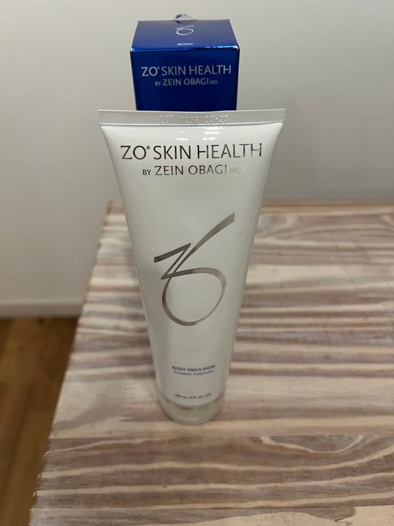 ゼオスキン　ZO SKIN HEALTH BODY EMULSION 240mL
