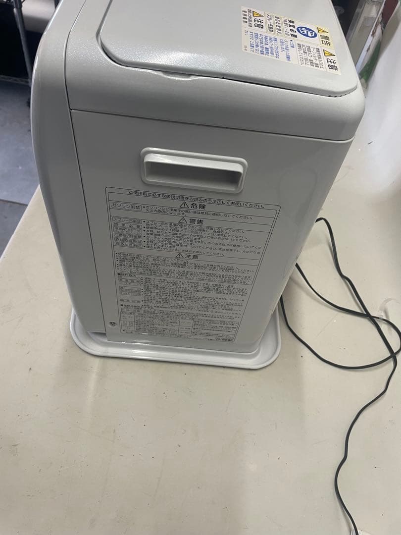 コロナの石油ファンヒーターFH-ST4617BY 強制通気形開放式石油ストーブ