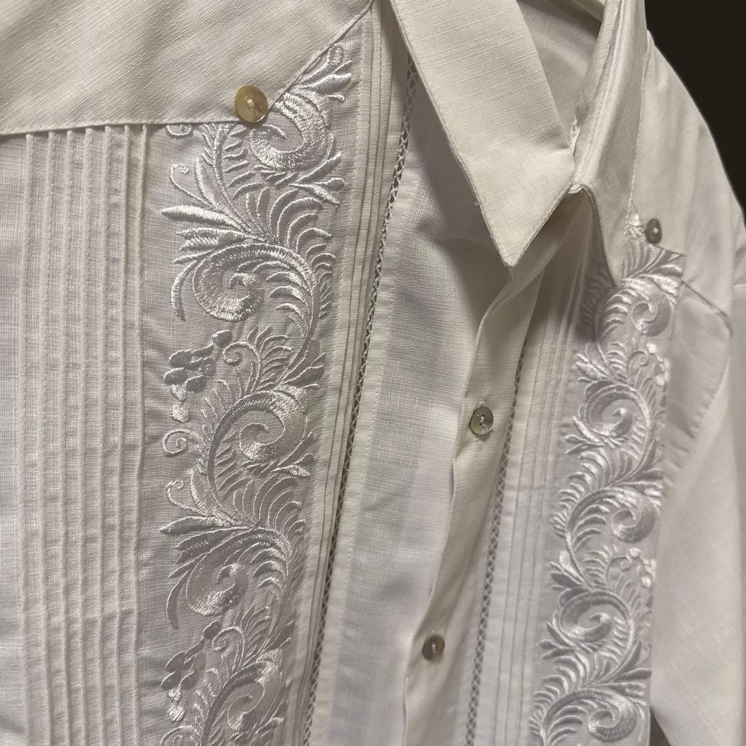 キューバシャツ