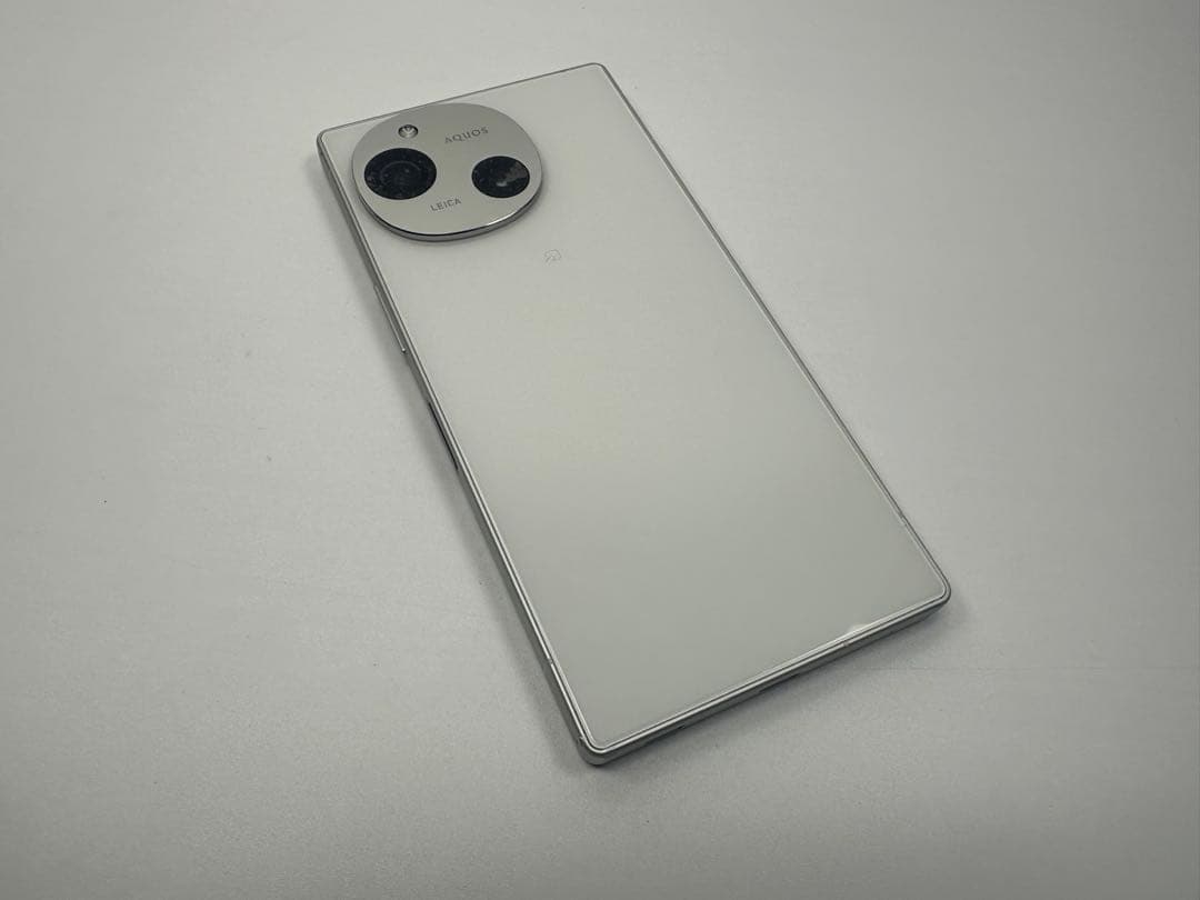 Aquos R9 docomo SH-51E ホワイト