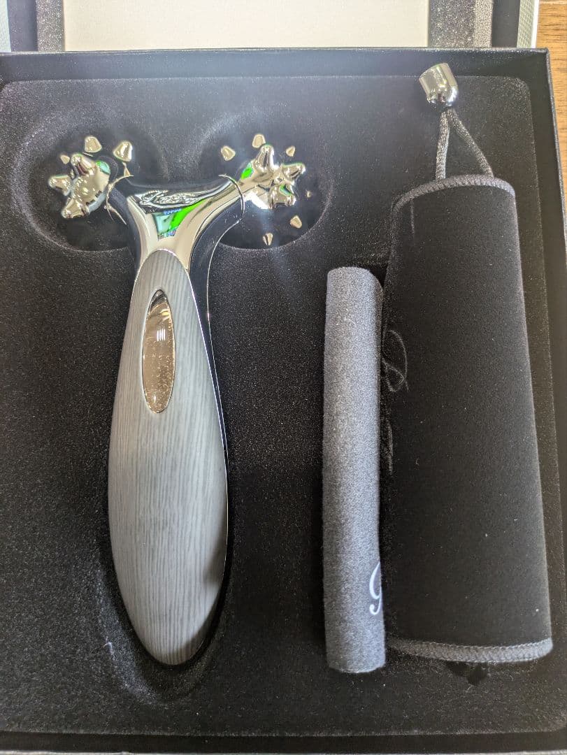 新品 リフトアップ MTG ReFa RHYTHM(リファリズム)フェイス(顔)