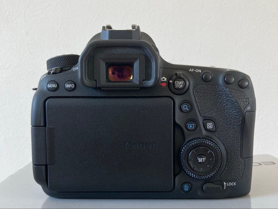 Canon EOS 6D Mark II 本体　美品