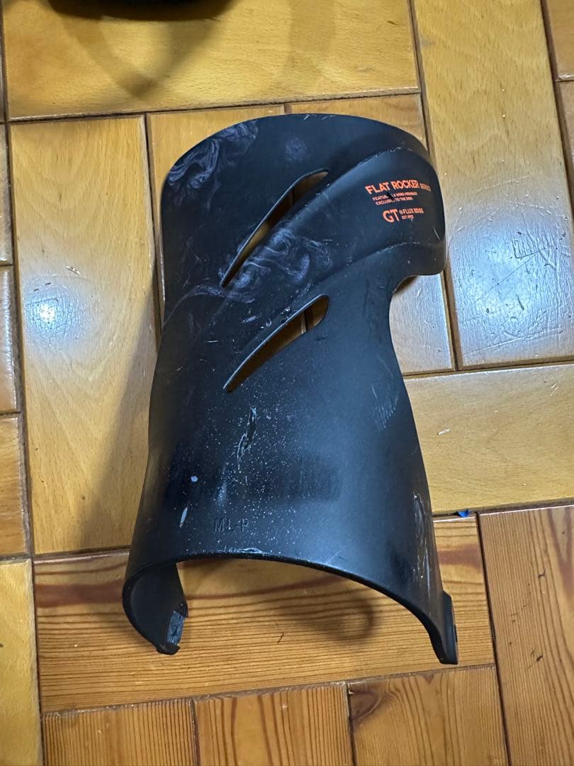 FLUX GT Mサイズ TWハイバック付き