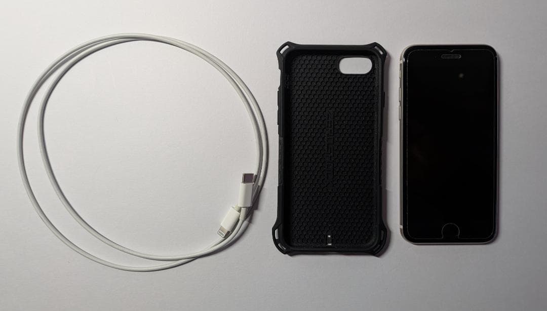 iPhone SE 第3世代 64GB スターライト SIMフリー 92%