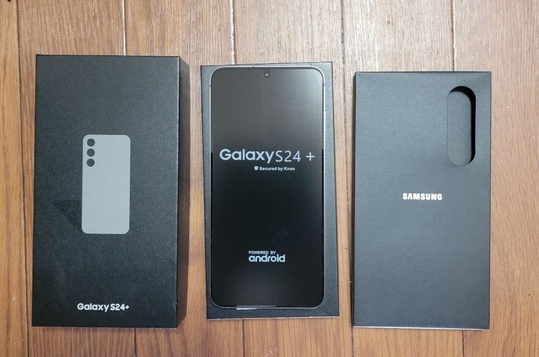 Galaxys24プラス　simフリーおまけ付き。