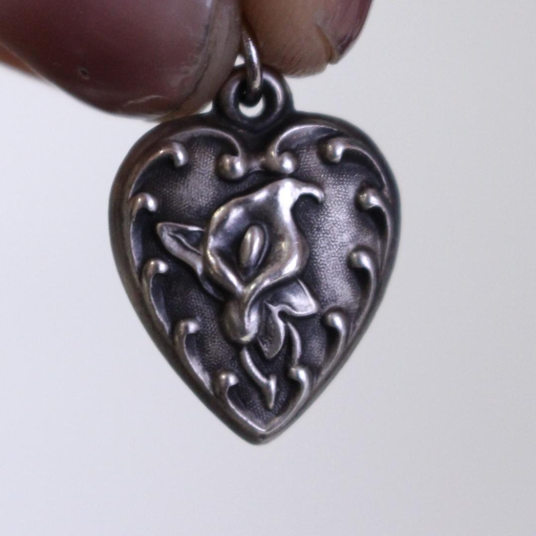 40s　スウィートハートジュエリー　シルバー　百合　ギフトに　古着に　カラー