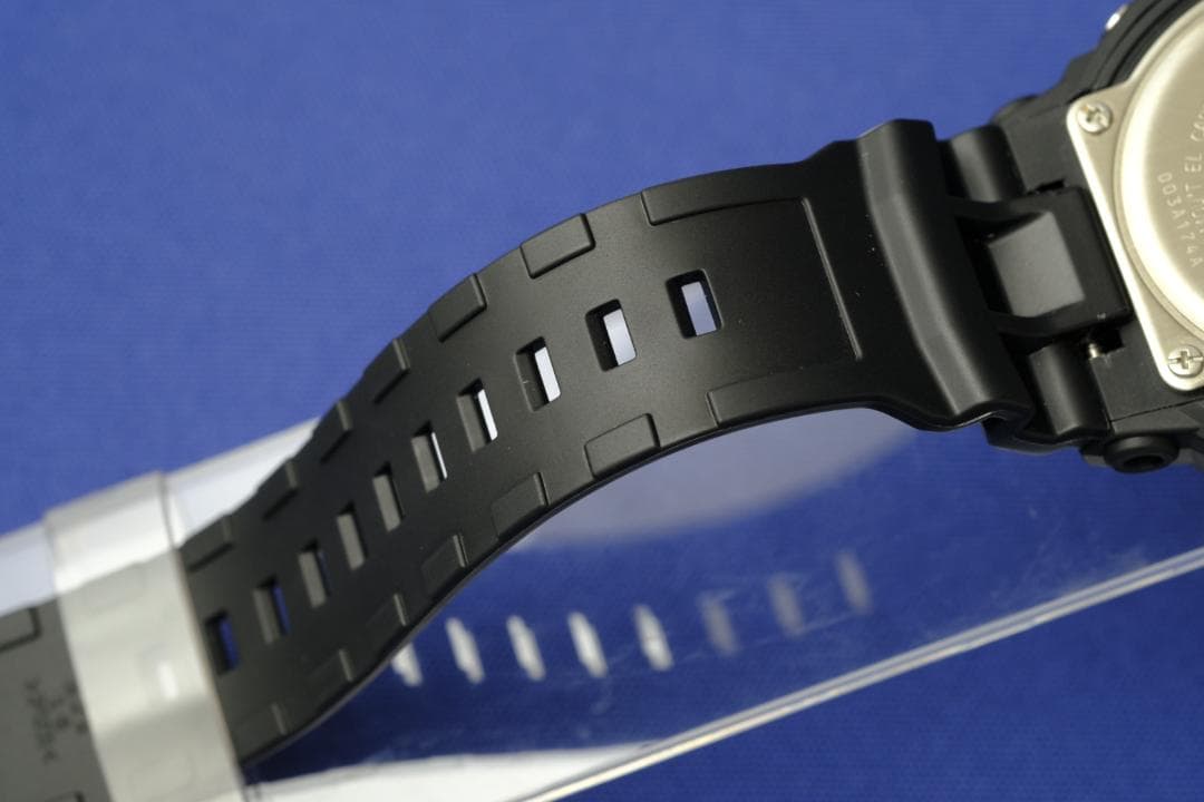 【美品】G-SHOCK GAW-100B 電波ソーラー／ビッグケース (114)