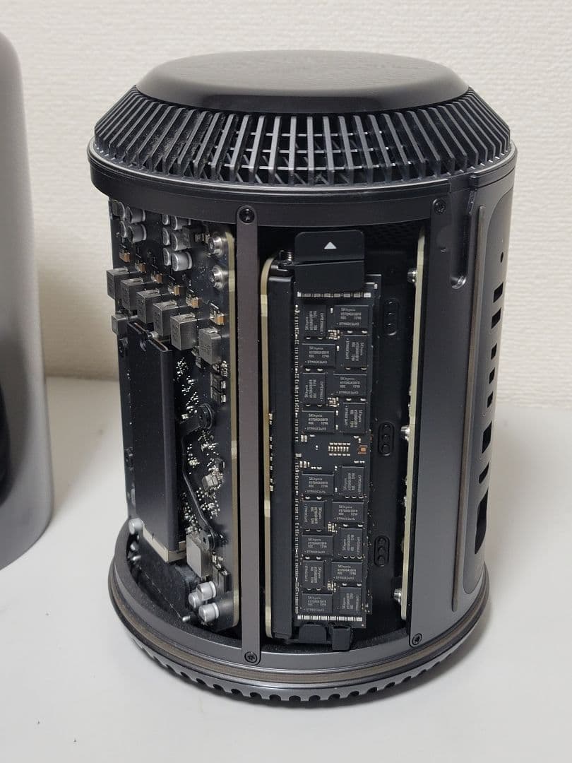 上位　Mac Pro 12コアXeon/64GB/SSD1TB/D500×2