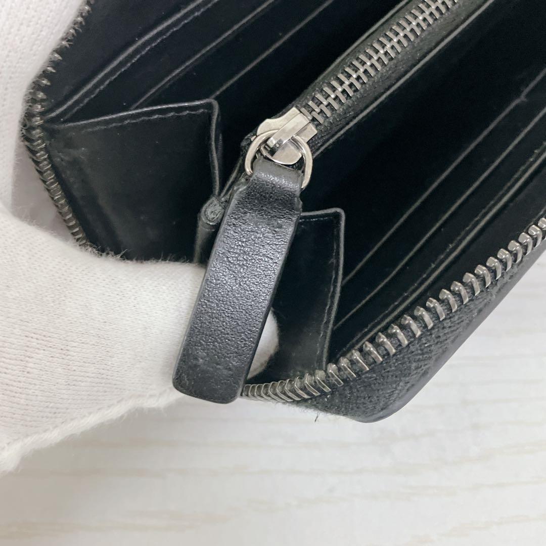 【美品】ジミーチュウ　オールブラック　スタッズ　ラウンドジップウォレット