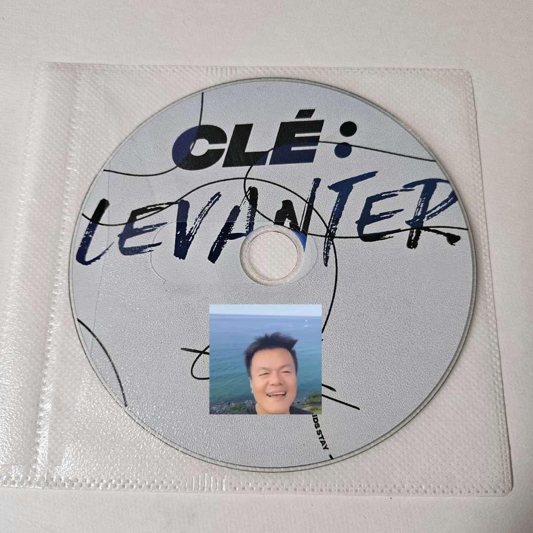 stray kids スキズ バンチャン サイン入り CD LEVANTER