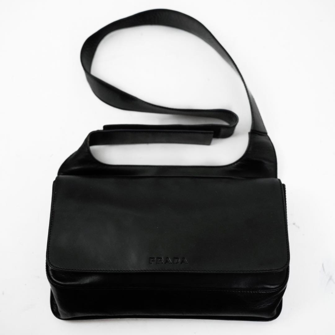 けふ　90's PRADA archive leather bag