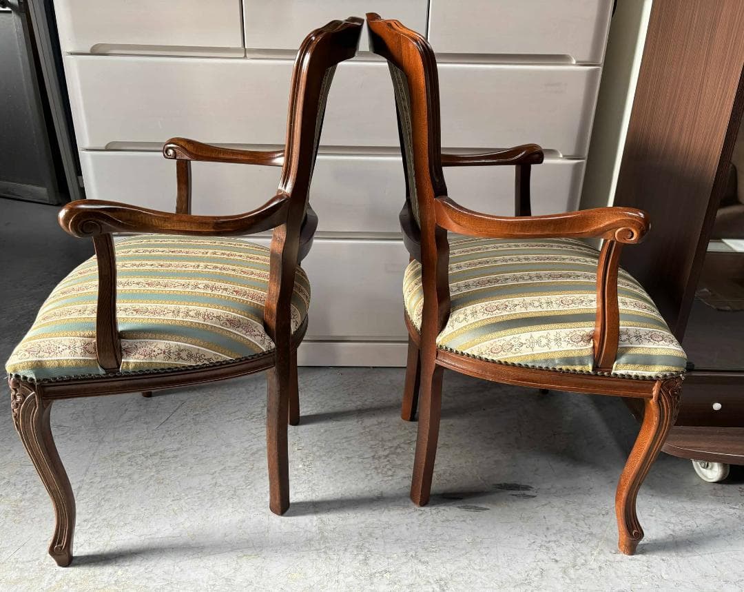 みーちゃんイタリア製 クラシックな緑とクリームストライプ 2脚椅子55cm