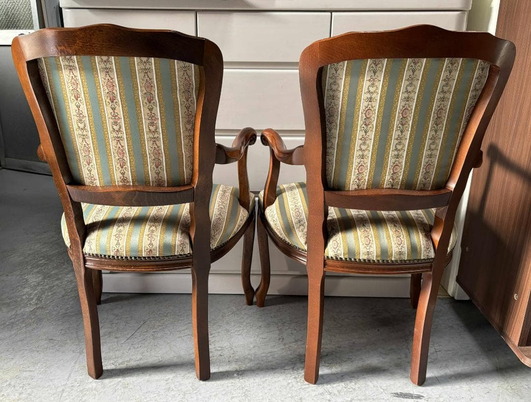 みーちゃんイタリア製 クラシックな緑とクリームストライプ 2脚椅子55cm